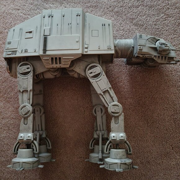 WOTC Star Wars AT-AT Imperial Walker Miniatures 2005 - Picture 2 of 12